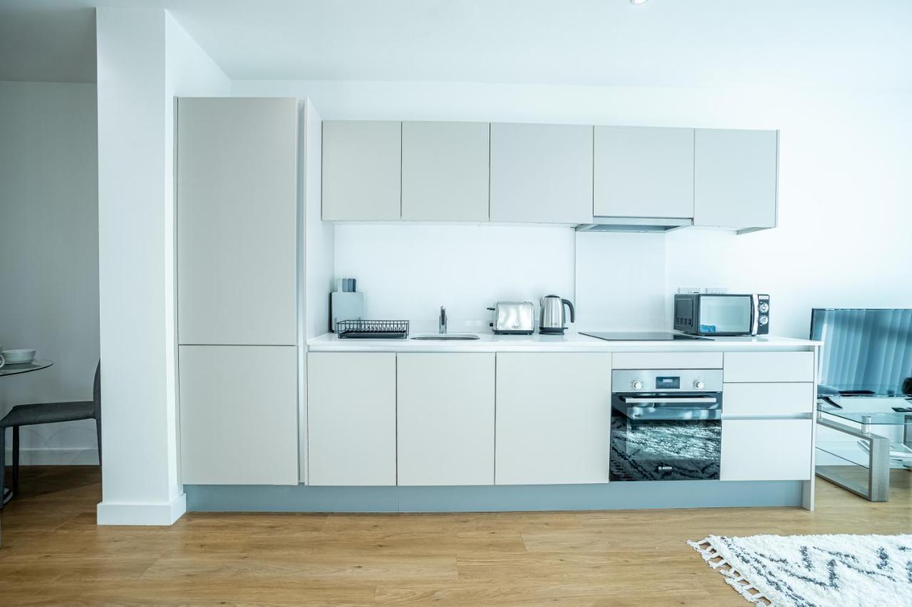 Luxe Apartments Bracknell Near Ascot, Legoland, Windsor, Lexicon - Free Parking & Gym Extérieur photo